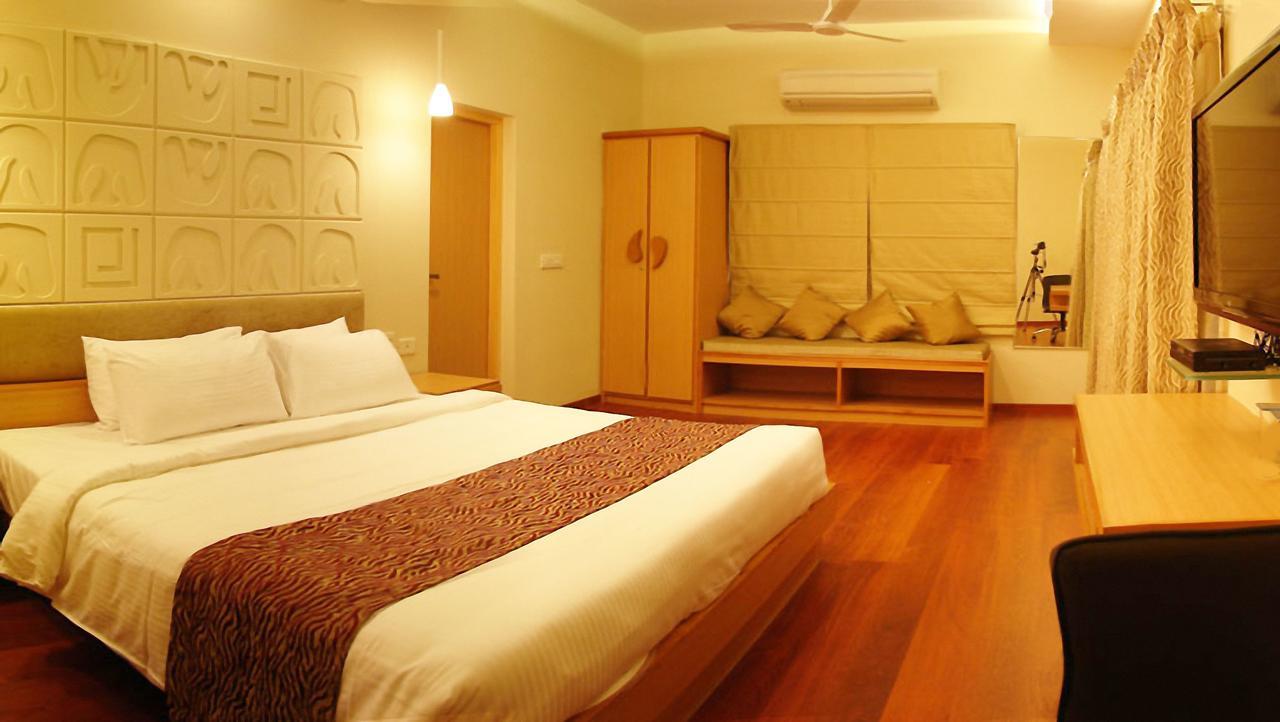 Classic Luxury Service Apartments Visakhapatnam Bagian luar foto